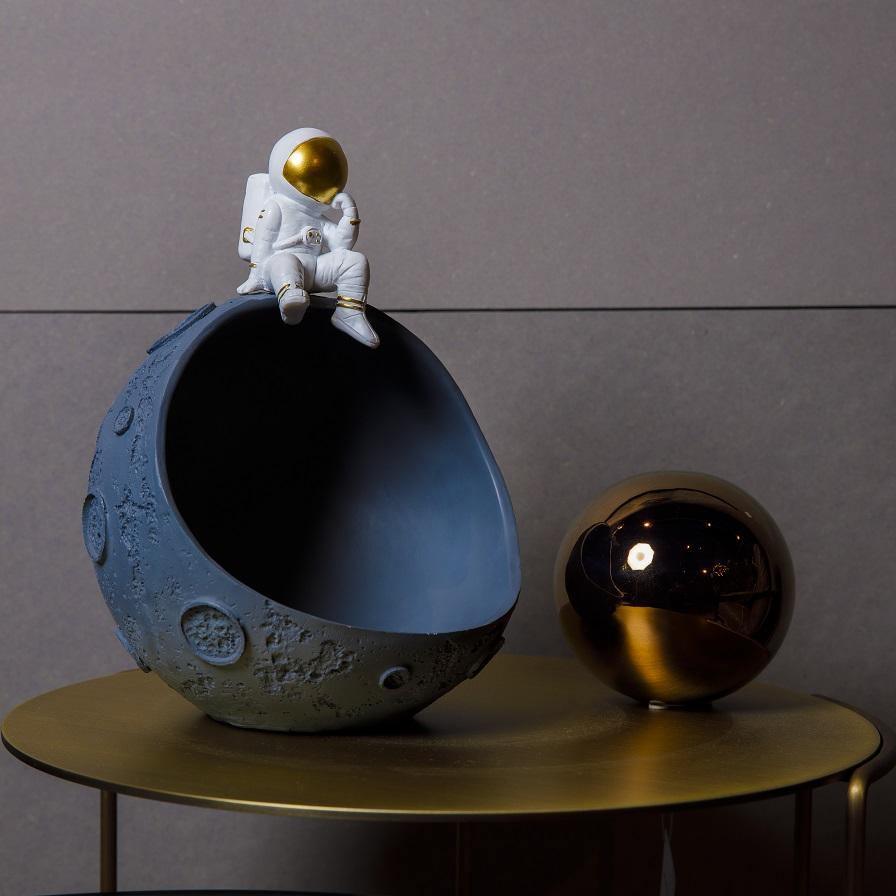 Space Explorer Candy Container