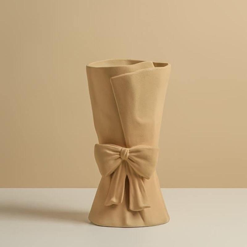 Knot & Bloom - Ceramic Bowknot Vase