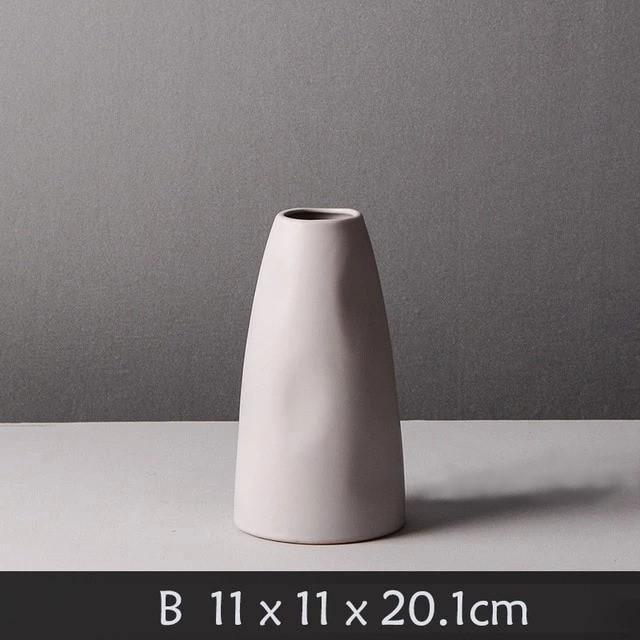 Gustav - Contemporary Matte Designer Vase