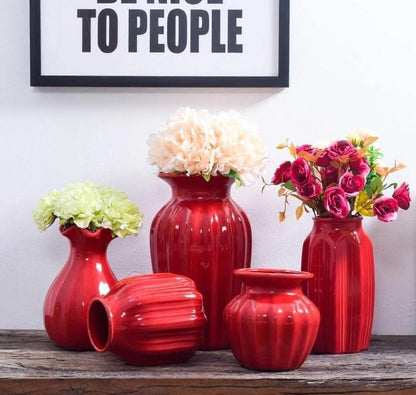 Scarlet Elegance Curve Vase