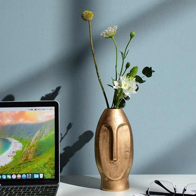 ElongaFace™ Ceramic Vase