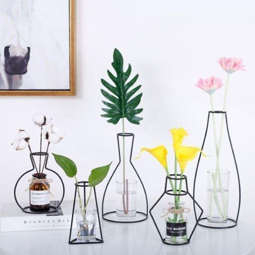 Sleek Iron Line Vase Stand